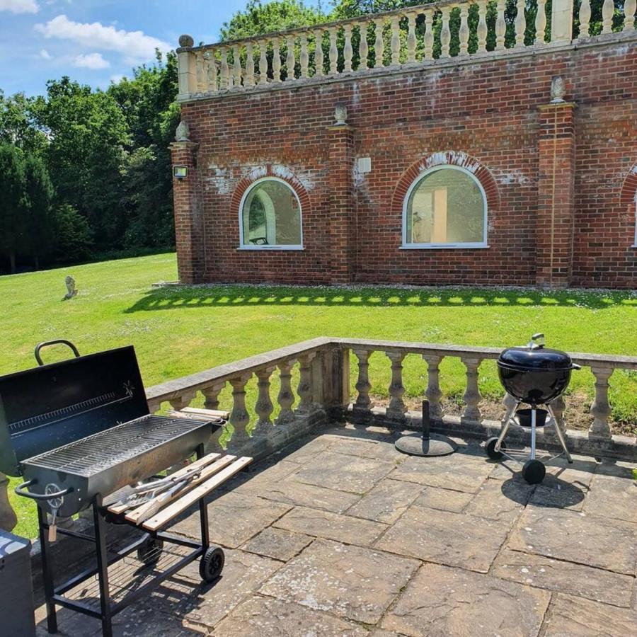 Vila Country Manor House With Indoor Pool And Hot Tub Rochester  Exteriér fotografie